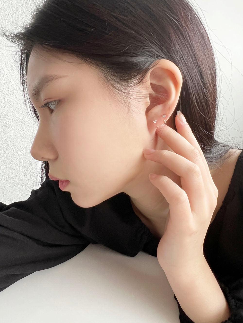 コンマフックリングピアス Earrings The Klang 