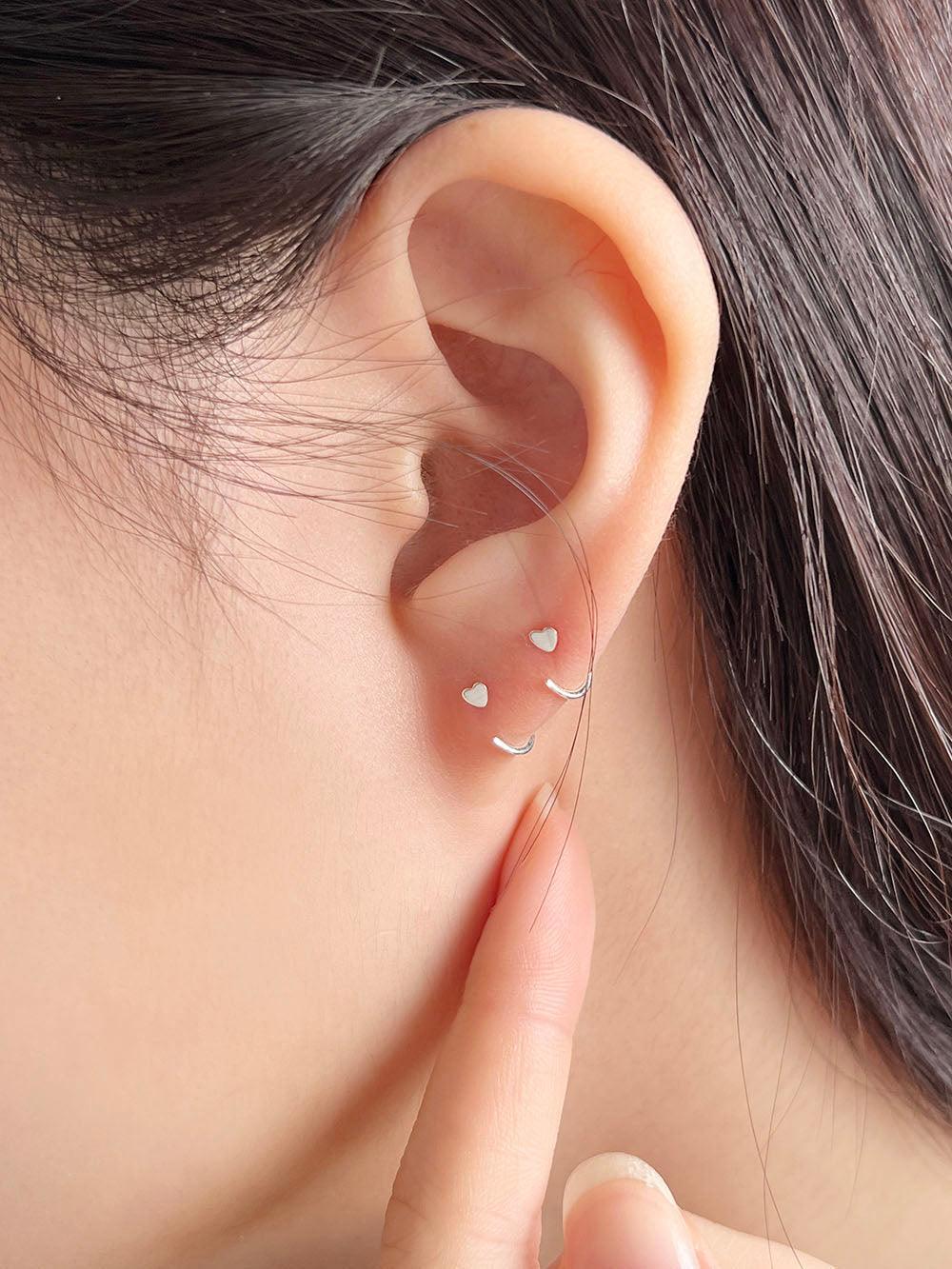 コンマフックリングピアス Earrings The Klang