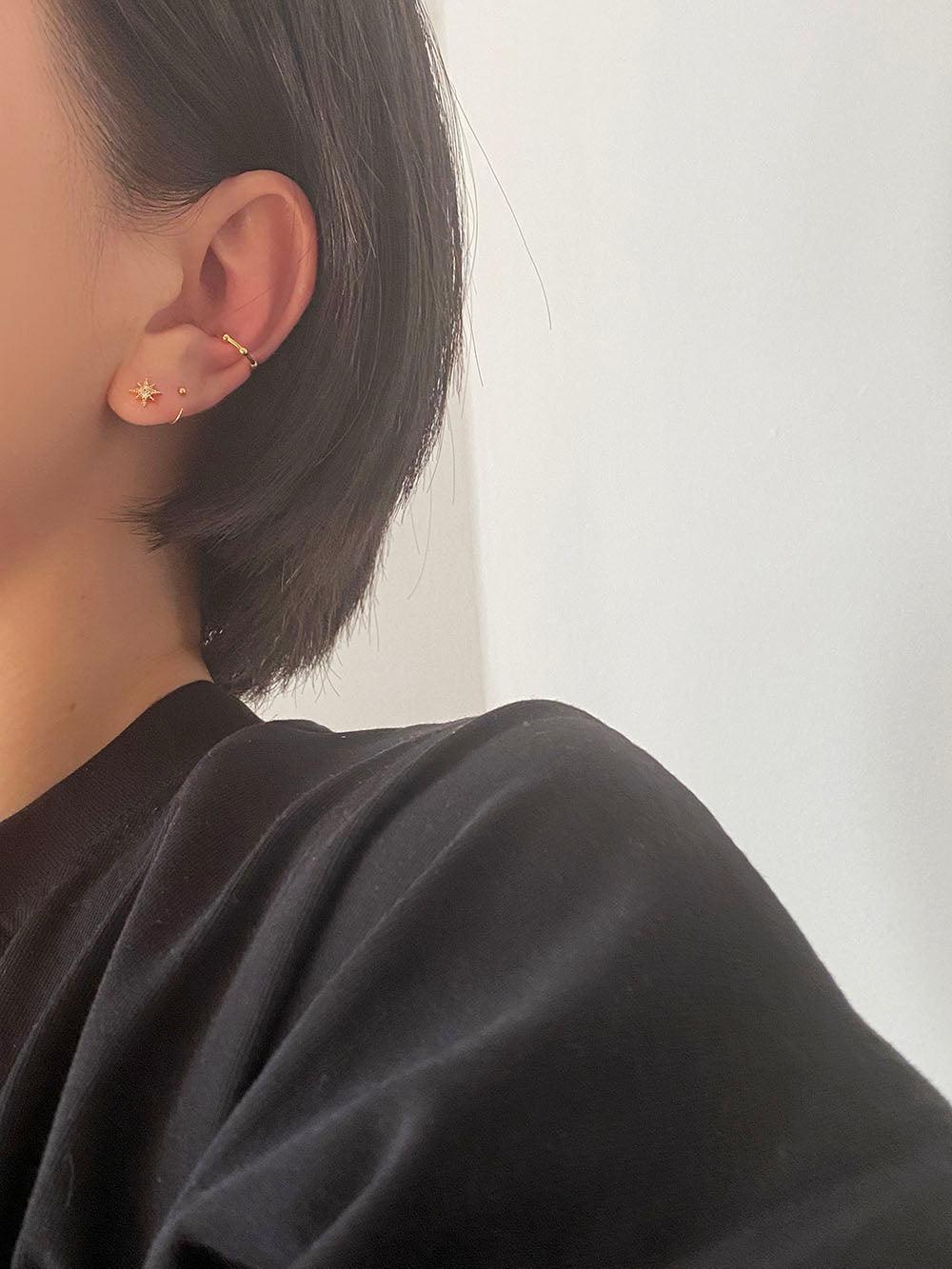 コンマフックリングピアス Earrings The Klang