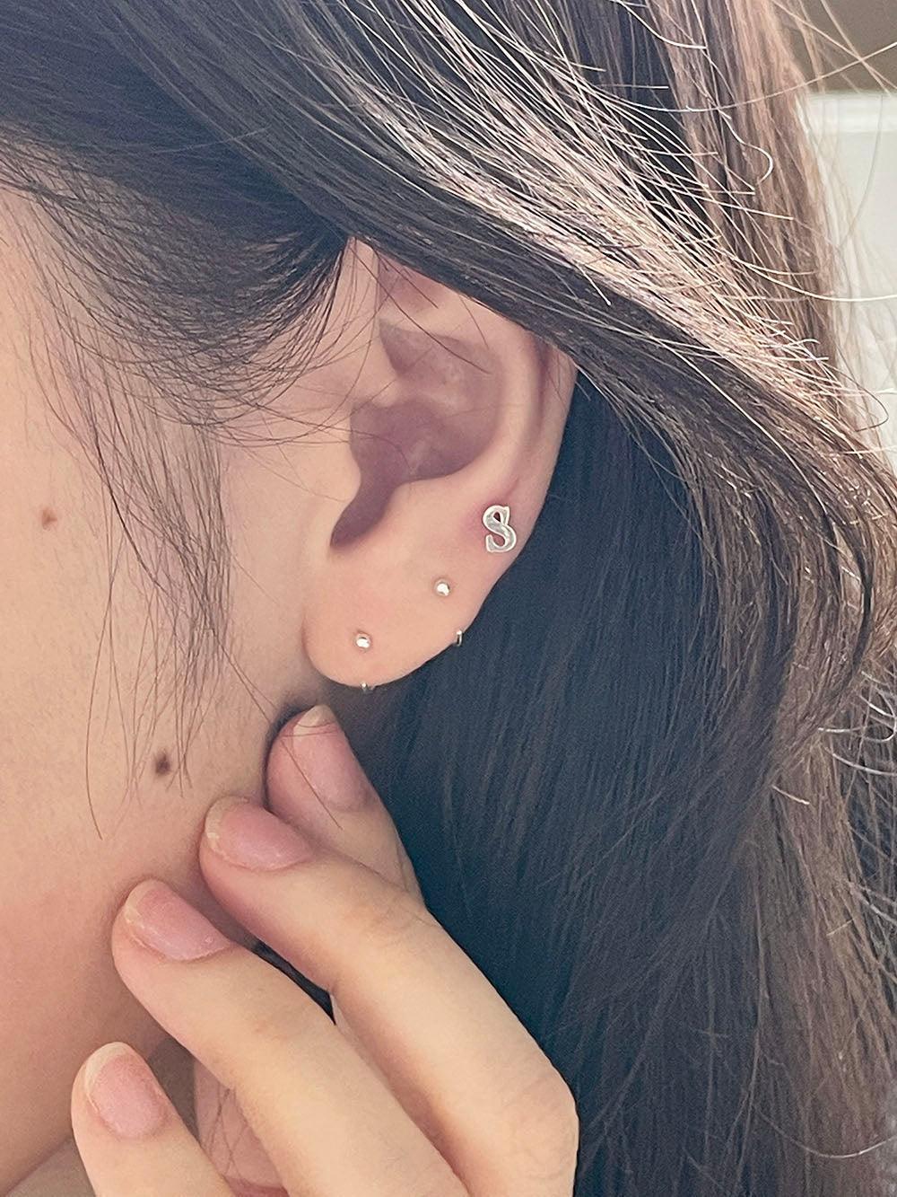 コンマフックリングピアス Earrings The Klang