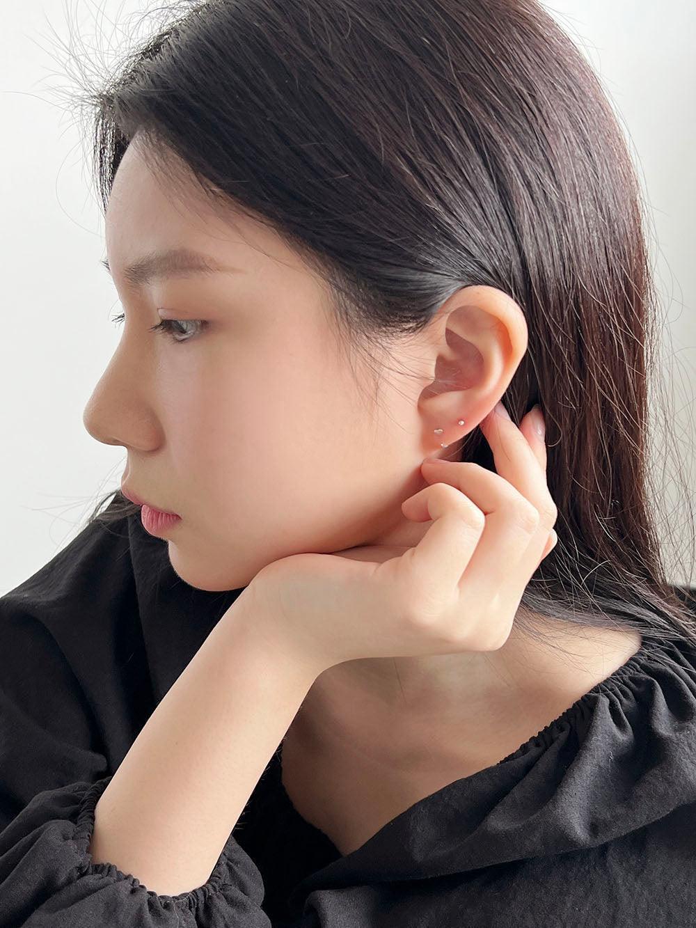 コンマフックリングピアス Earrings The Klang