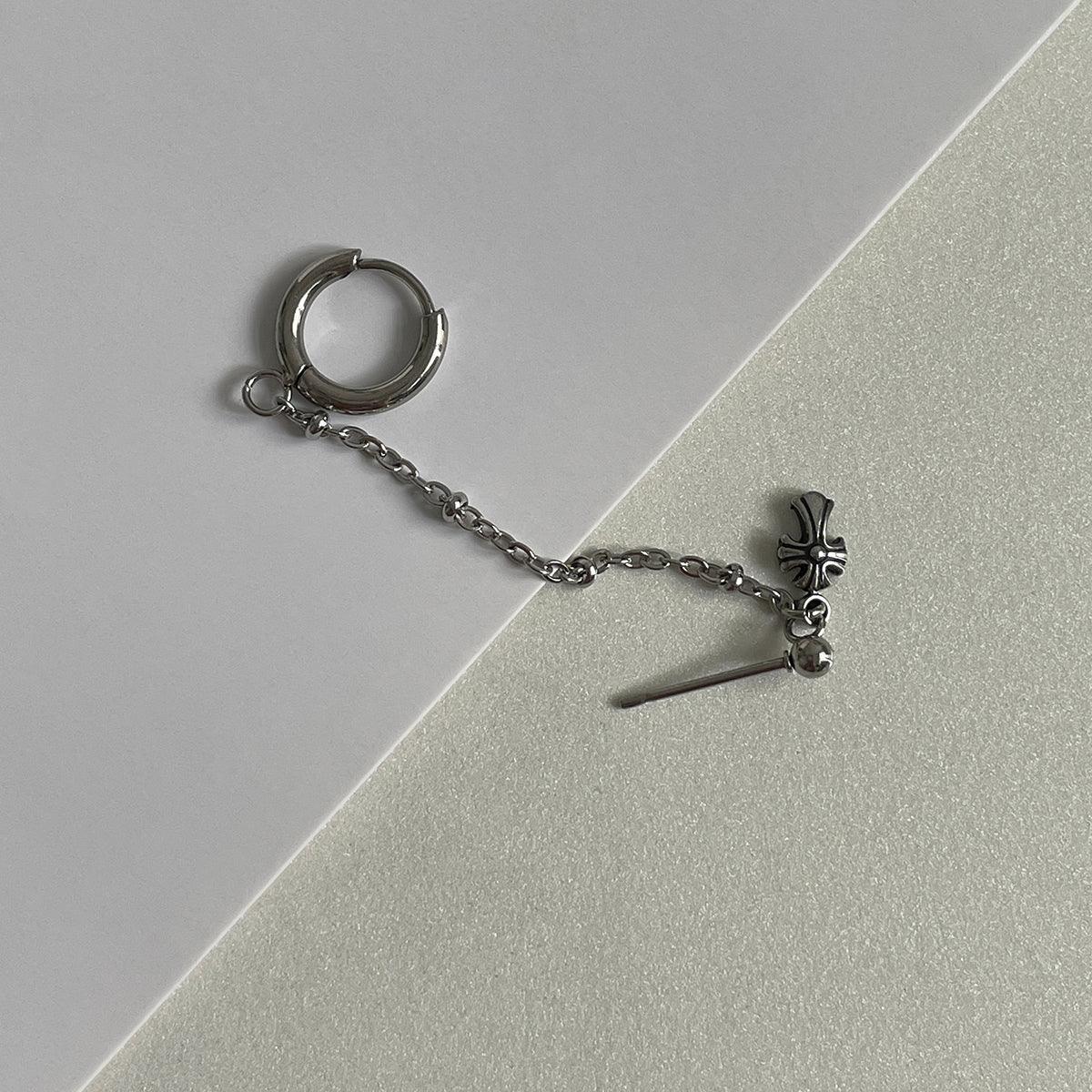 ミニ十字架チェーンピアス Piercing 10000won