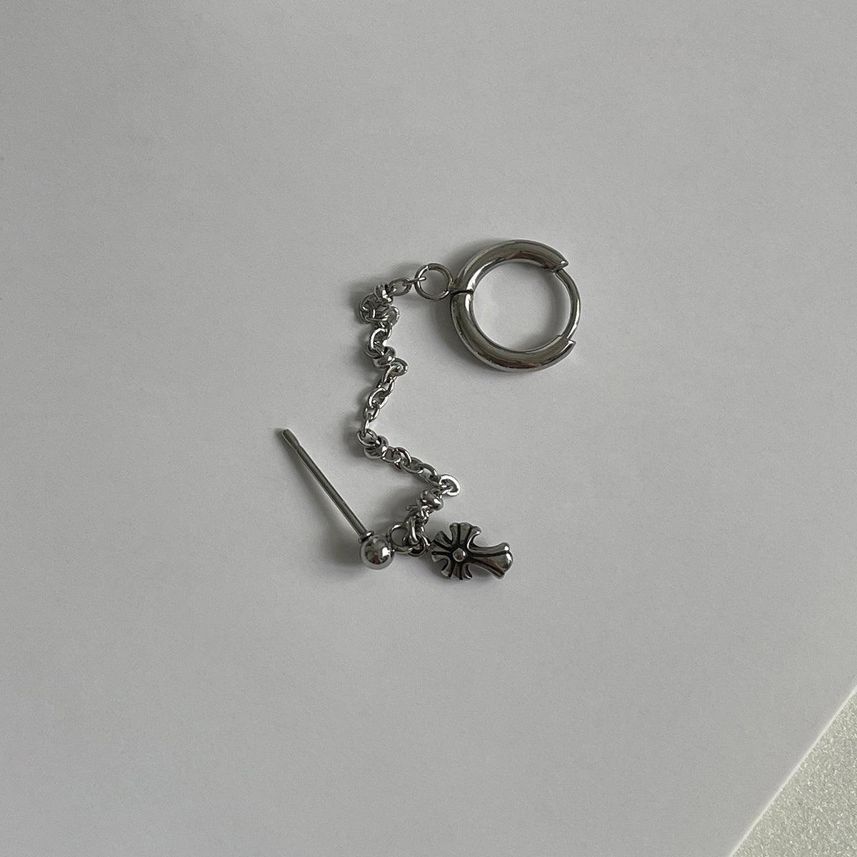 ミニ十字架チェーンピアス Piercing 10000won