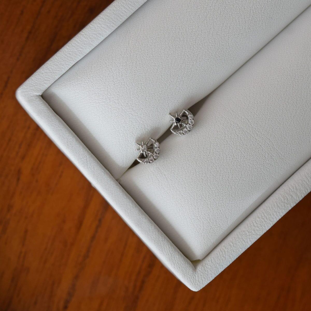 ミッドナイト・キュービック・ピアッシング Piercing 10000won