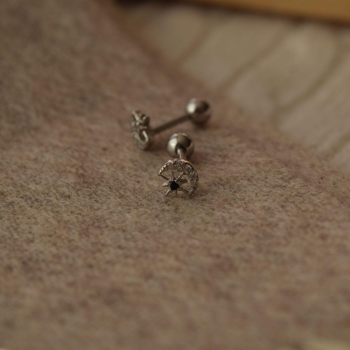 ミッドナイト・キュービック・ピアッシング Piercing 10000won