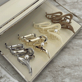 パール ポイント ウェーブ メタル ヘアクリップ Hair younglong-seoul