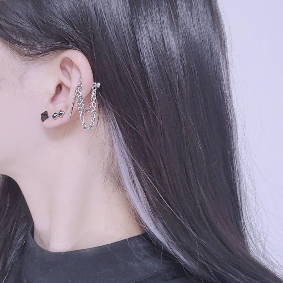 レベッカ ブラック 角錐 ピアッシング Piercing from lizzy