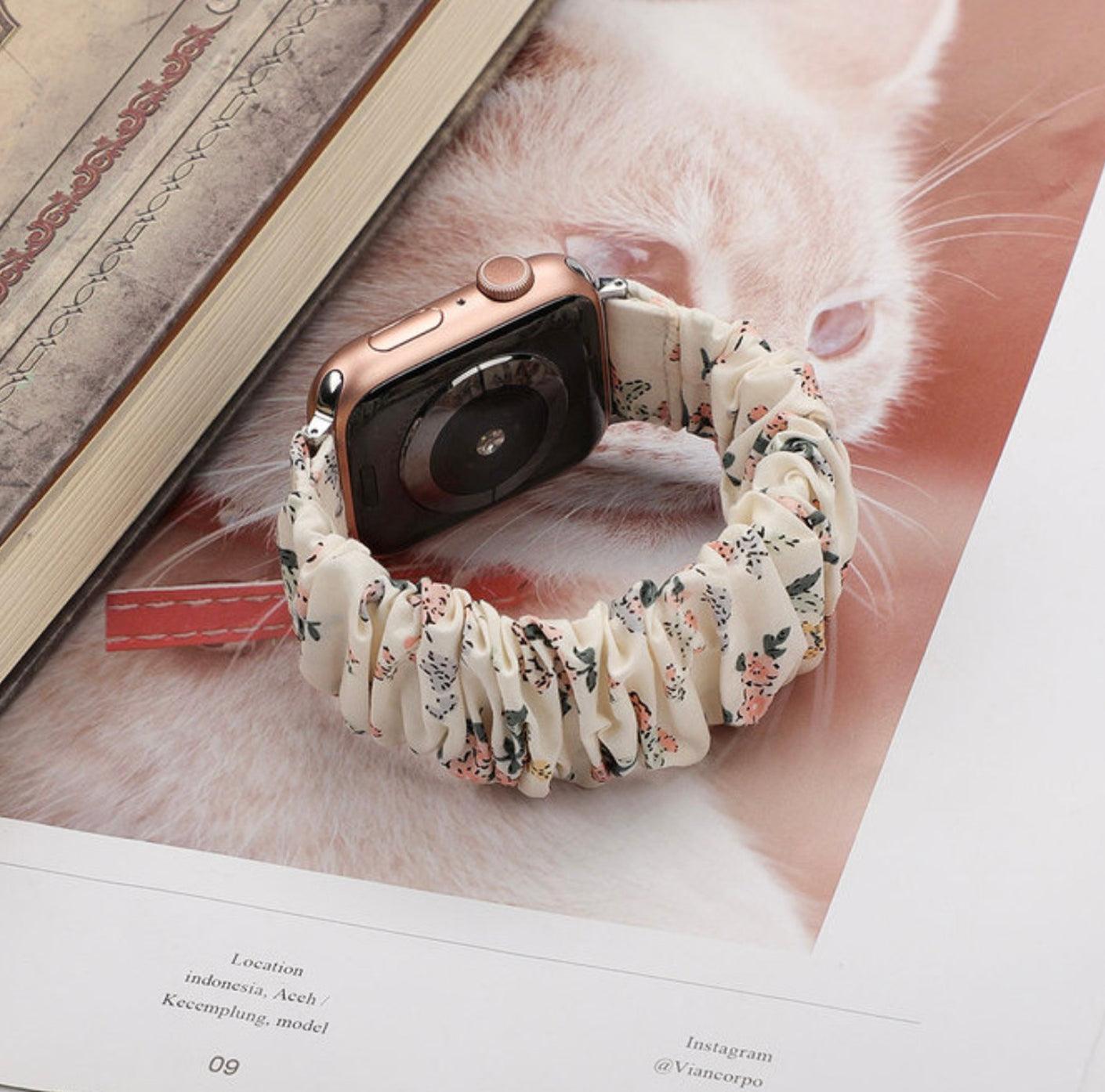 シュシュ ナイロンソロループ (ベージュフラワー) apple watch バンド givgiv