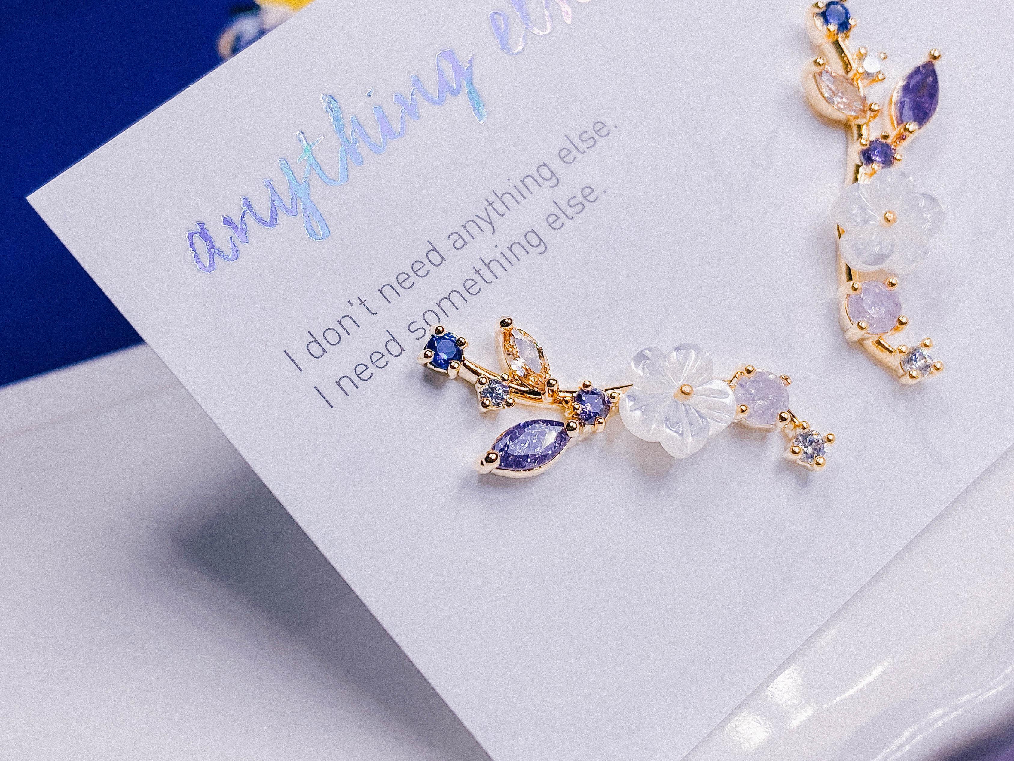 ヴァイオレットフラワーピアス Earrings anything else
