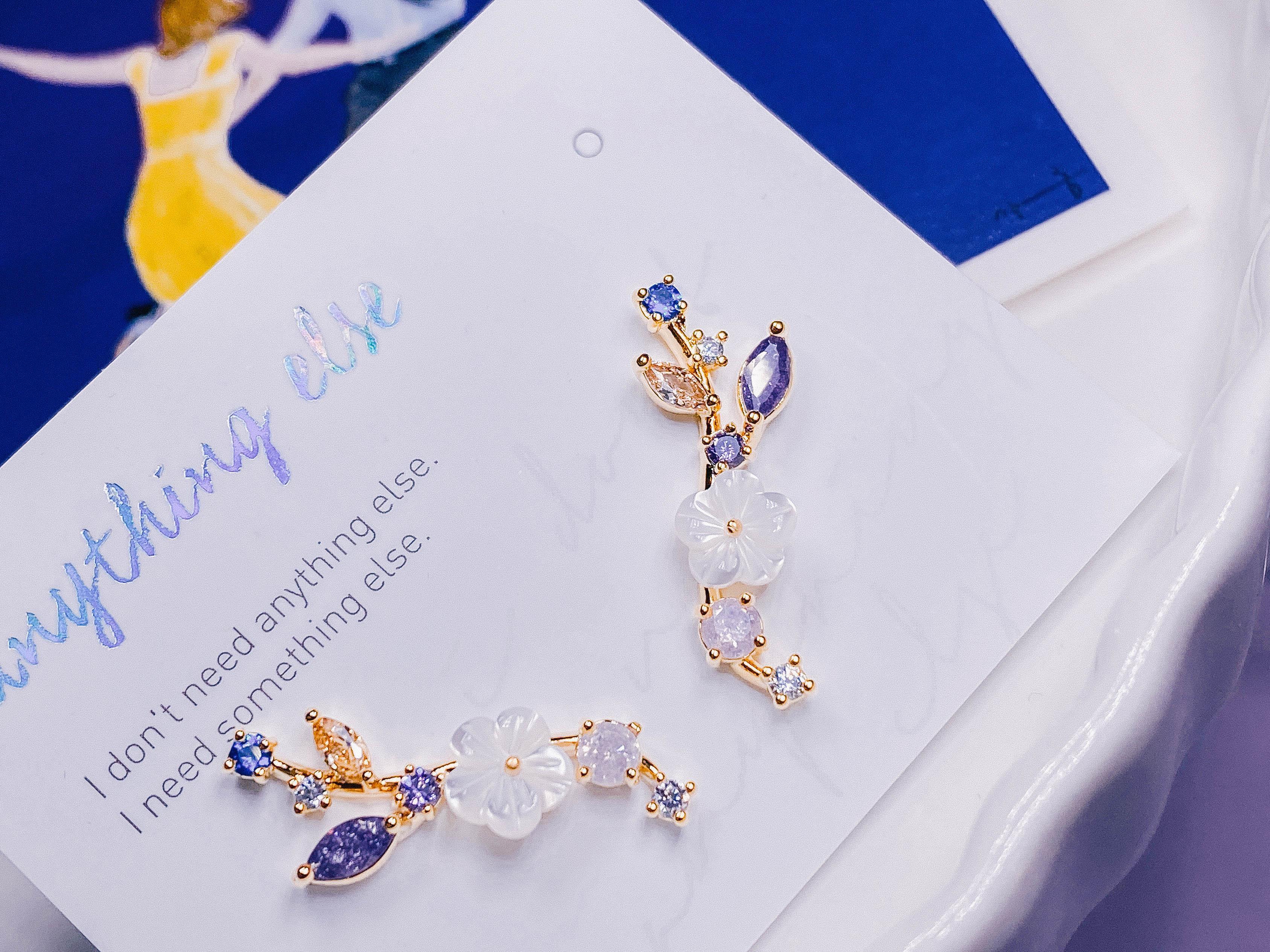 ヴァイオレットフラワーピアス Earrings anything else