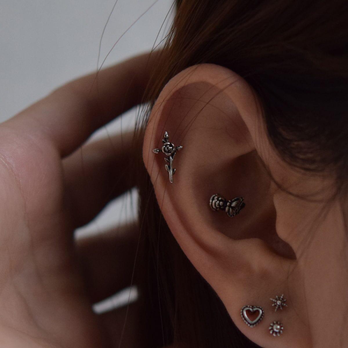 油絵ポイントハートラインピアッシング Piercing 10000won