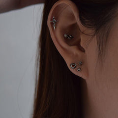 油絵ポイントハートラインピアッシング Piercing 10000won