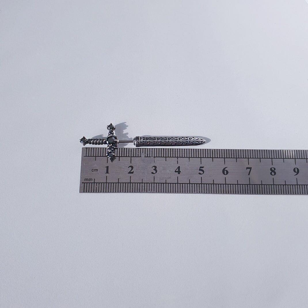 ユニーク クロス ソード ガム ピアッシング Piercing from lizzy