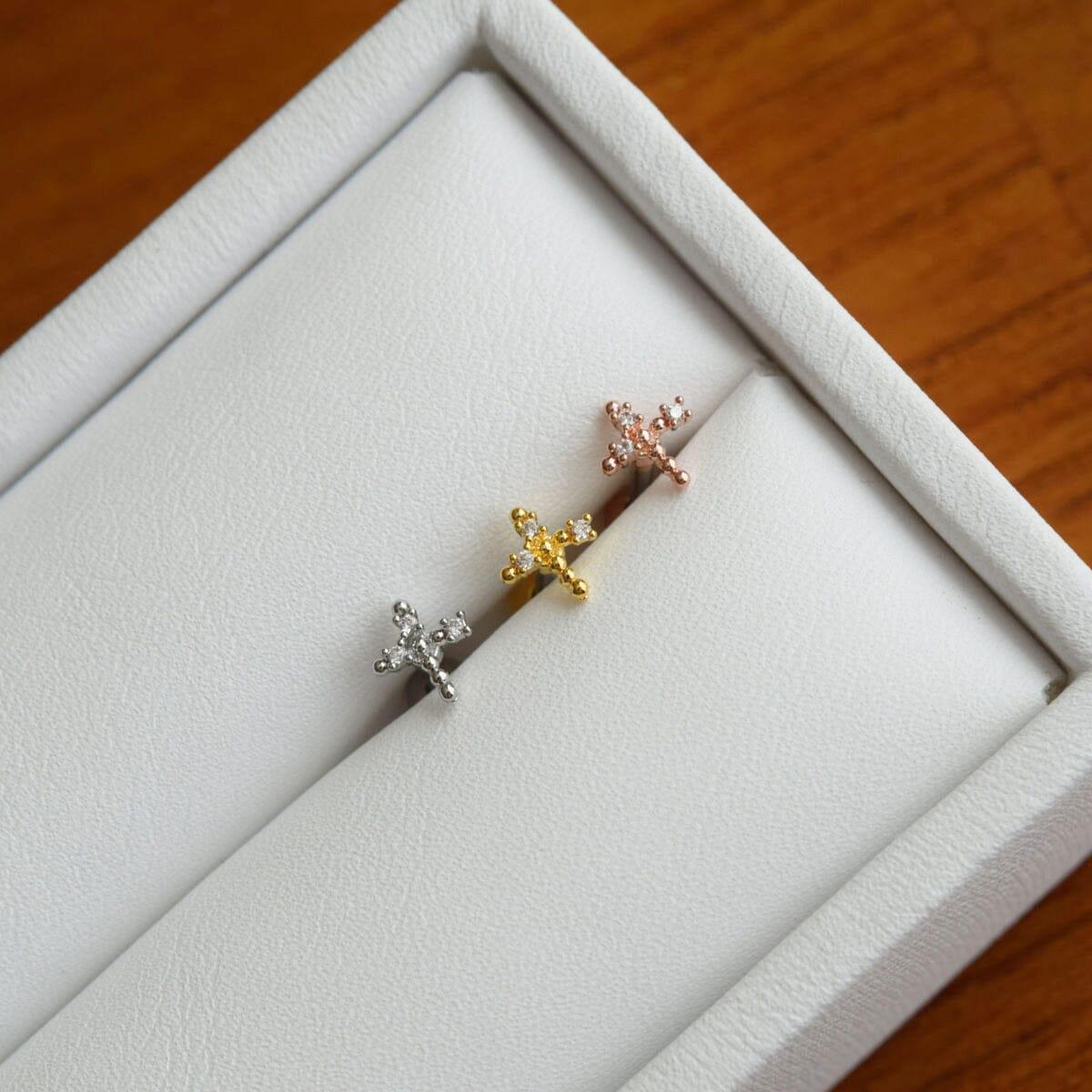 ユニークドットライン十字架 ピアッシング Piercing 10000won