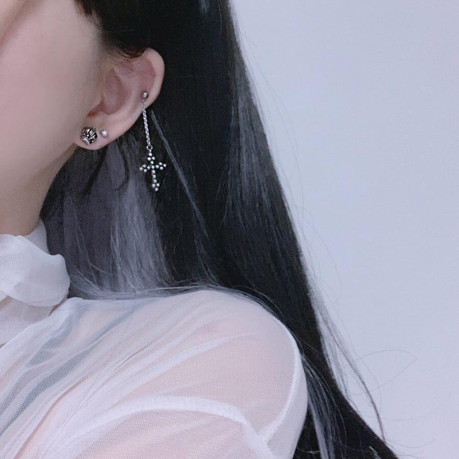 ジョアン・ドット・ボール・クロス十字架・ピアッシング Piercing from lizzy