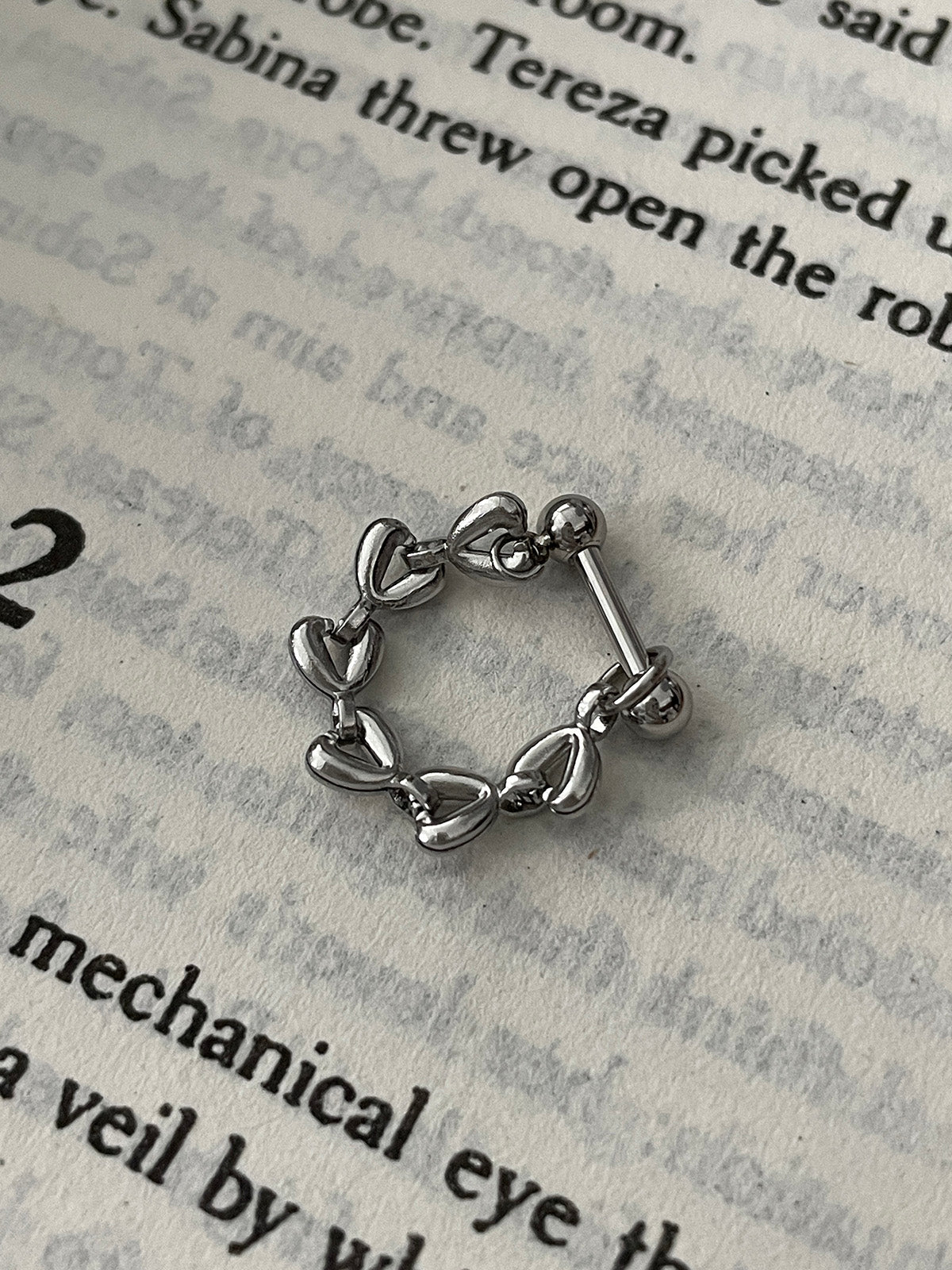[全サージカル]ハートチェーン ヘリックスピアス 16G ボディピアス キャッチ made
