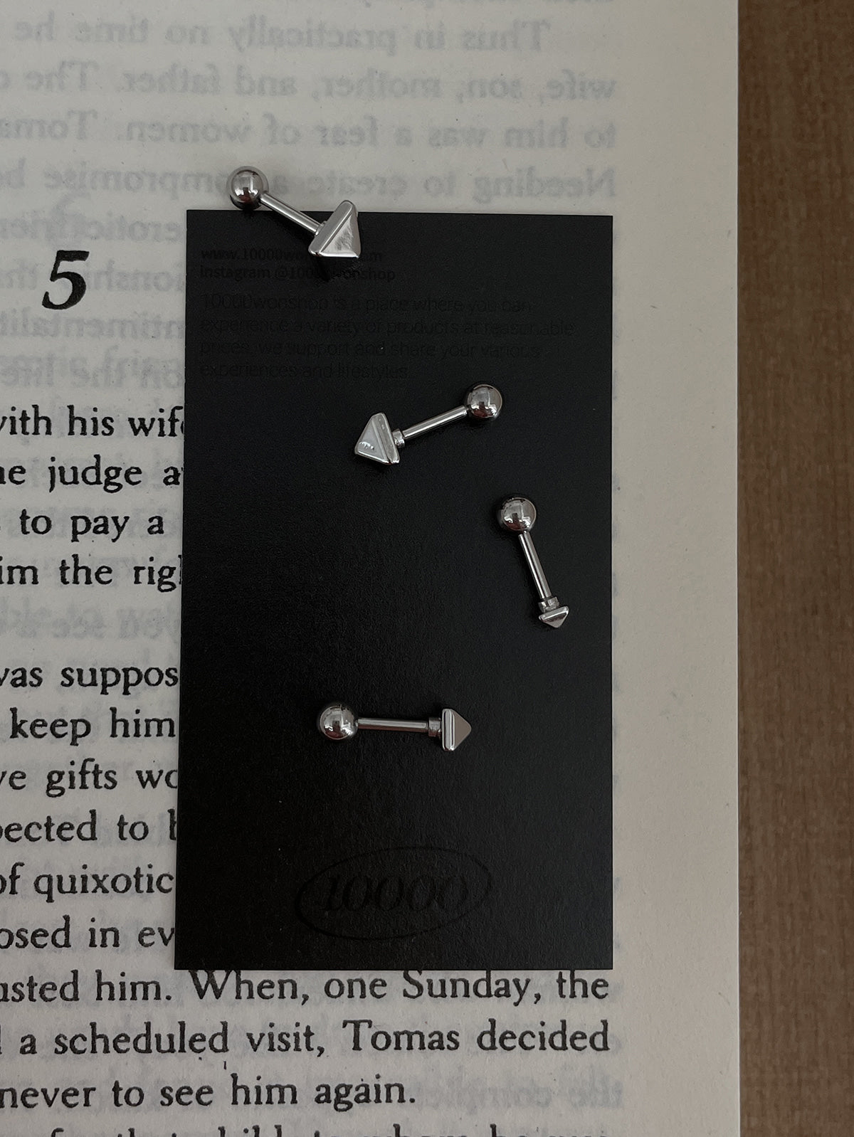 [全サージカル]スクエアスタッズ バーベルピアス 16G ピラミッドスタイル バーベルピアス 316L