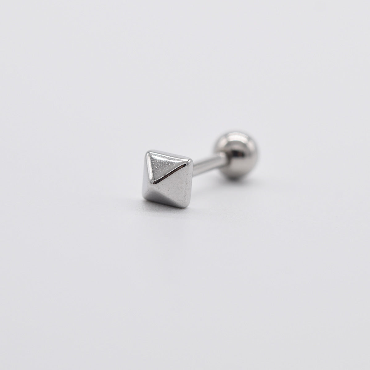 [全サージカル]スクエアスタッズ バーベルピアス 16G ピラミッドスタイル バーベルピアス 316L