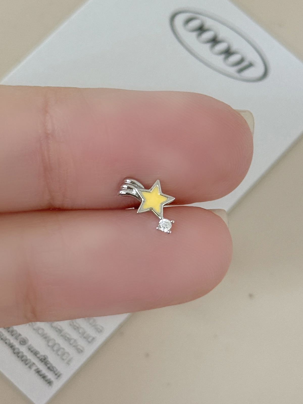 イエロー シューティングスター バーベルピアス (3Color) 16G ボディピアス キャッチ サージカルステンレス