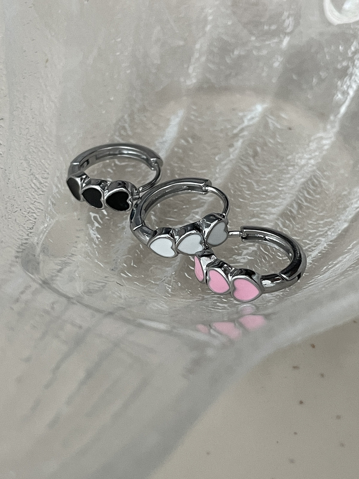 [全サージカルステンレス]トリプルハート ワンタッチリングピアス (3Color) 可愛い 韓国風