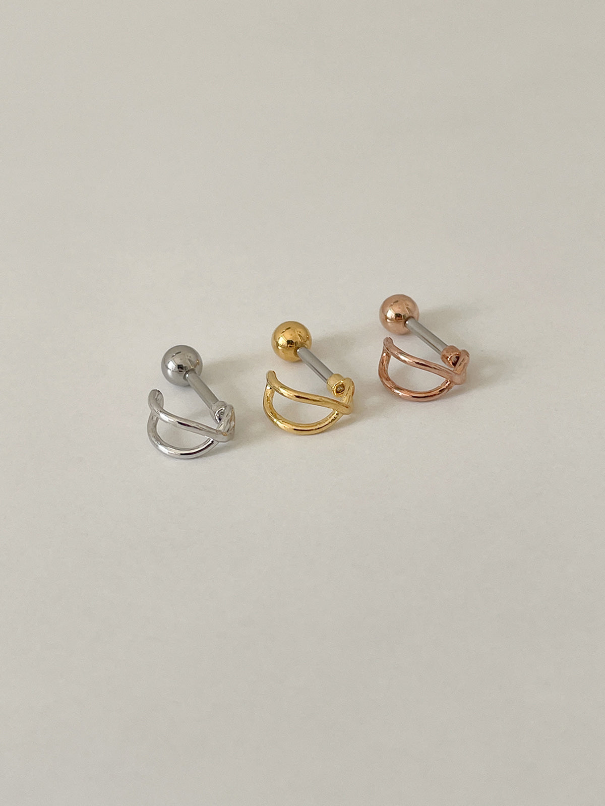 軟骨ピアス 16G Xライン ハーフリング バーベル ボディピアス (3Color) フェイクリング / イヤーカフ風 / クロスライン / Xライン / 軟骨ピアス
