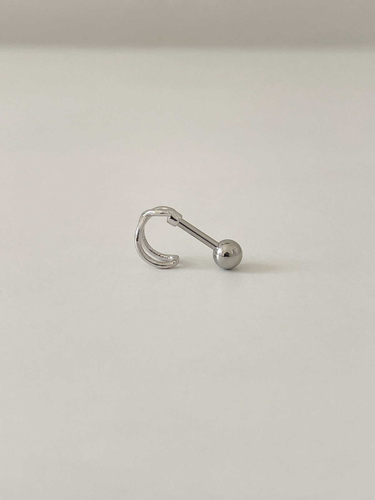 軟骨ピアス 16G Xライン ハーフリング バーベル ボディピアス (3Color) フェイクリング / イヤーカフ風 / クロスライン / Xライン / 軟骨ピアス