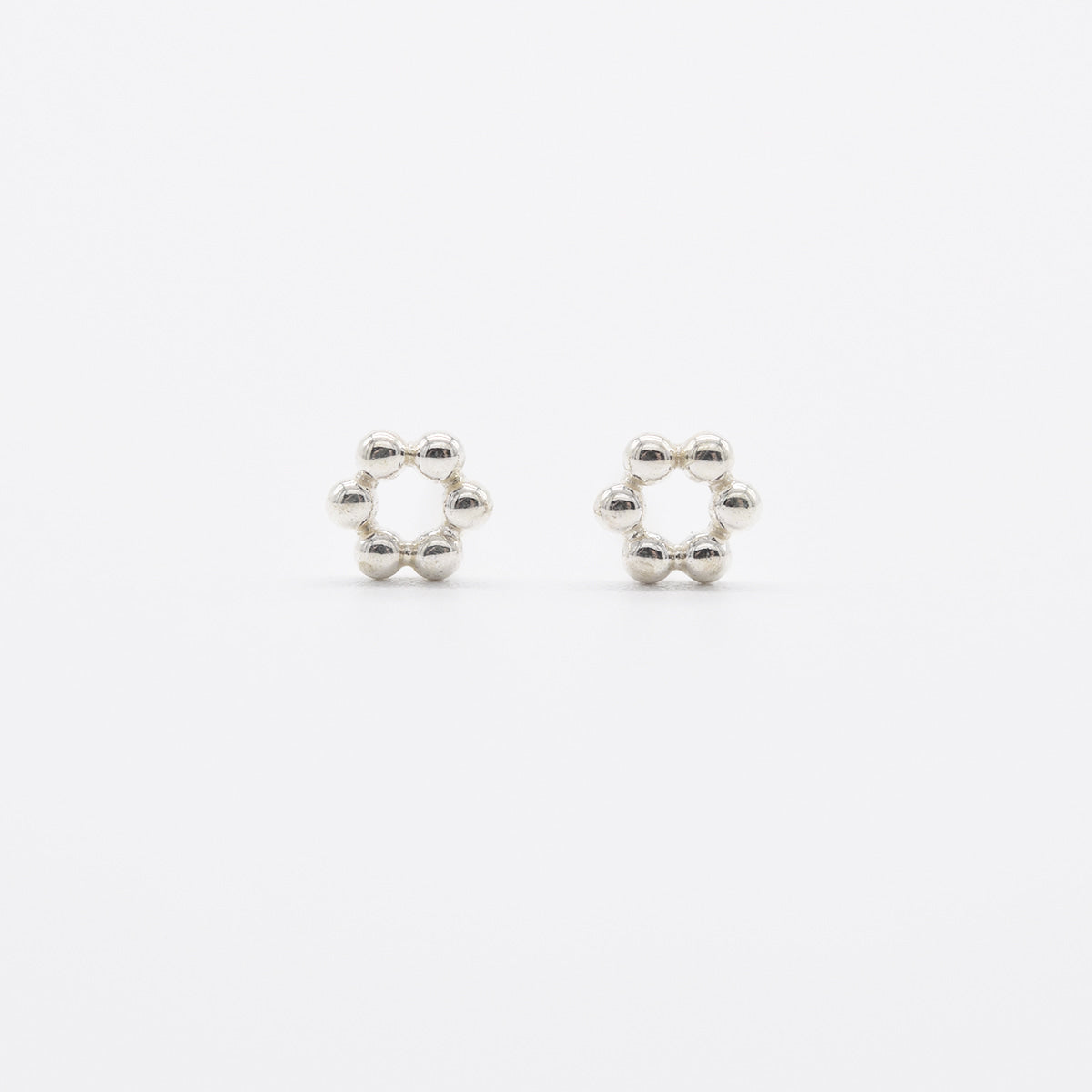 [925 Silver]つぶつぶ フラワーピアス (2Color) ミニボール 両耳用