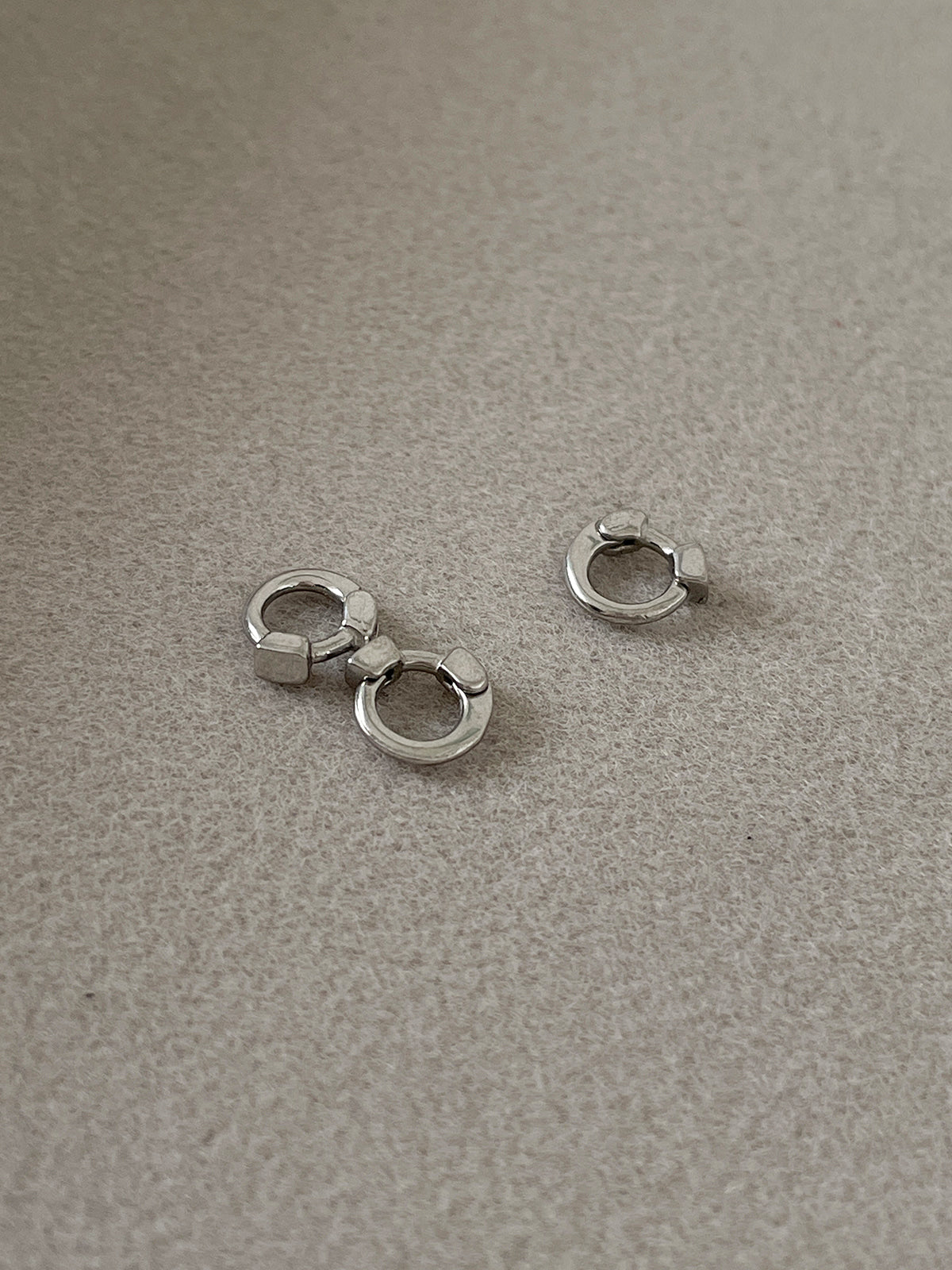 [全サージカル] プチ ヘリックス ワンタッチ フープピアス 18G 内径約3.6mm