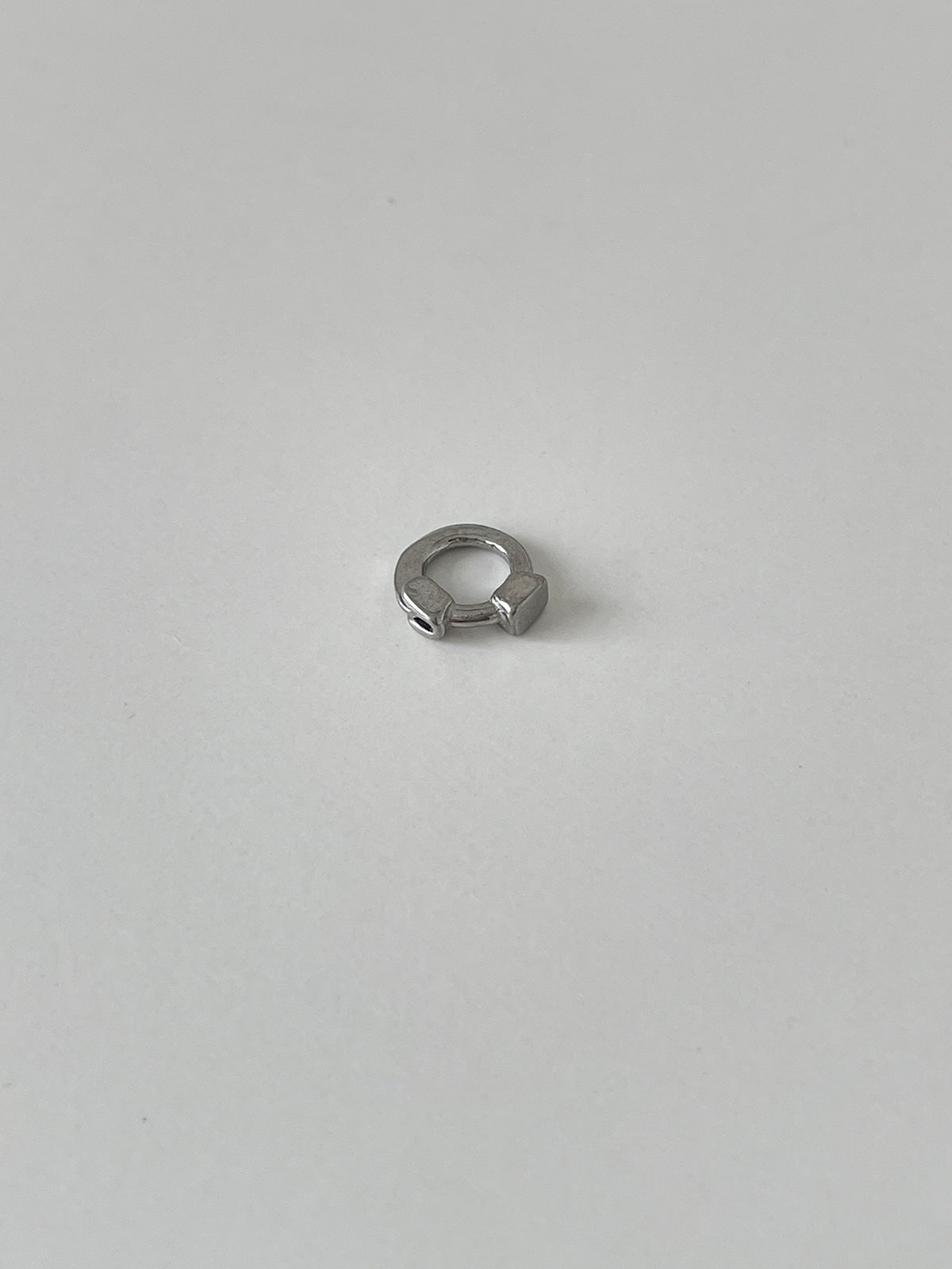 [全サージカル] プチ ヘリックス ワンタッチ フープピアス 18G 内径約3.6mm
