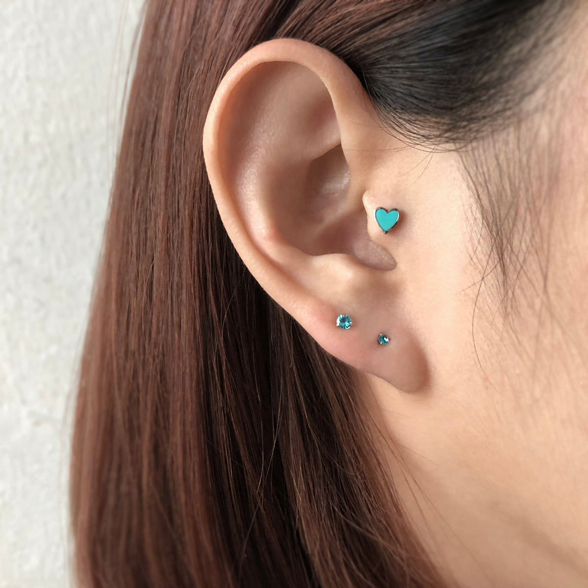 [サージカル]2mm カラーキュービック 16G (10Color)ボディピアス キャッチ ピアッシング  軟骨ピアス