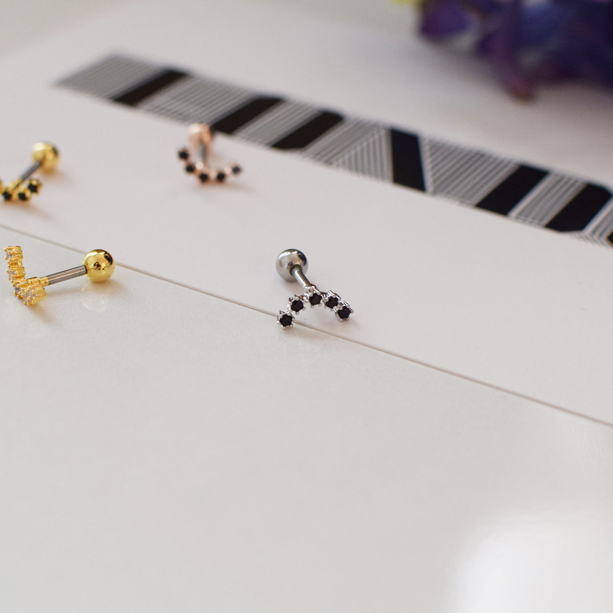 [サージカル]キュービック 星座ライン カーブ バーベルピアス (6Color) 16G ボディピアス キャッチ