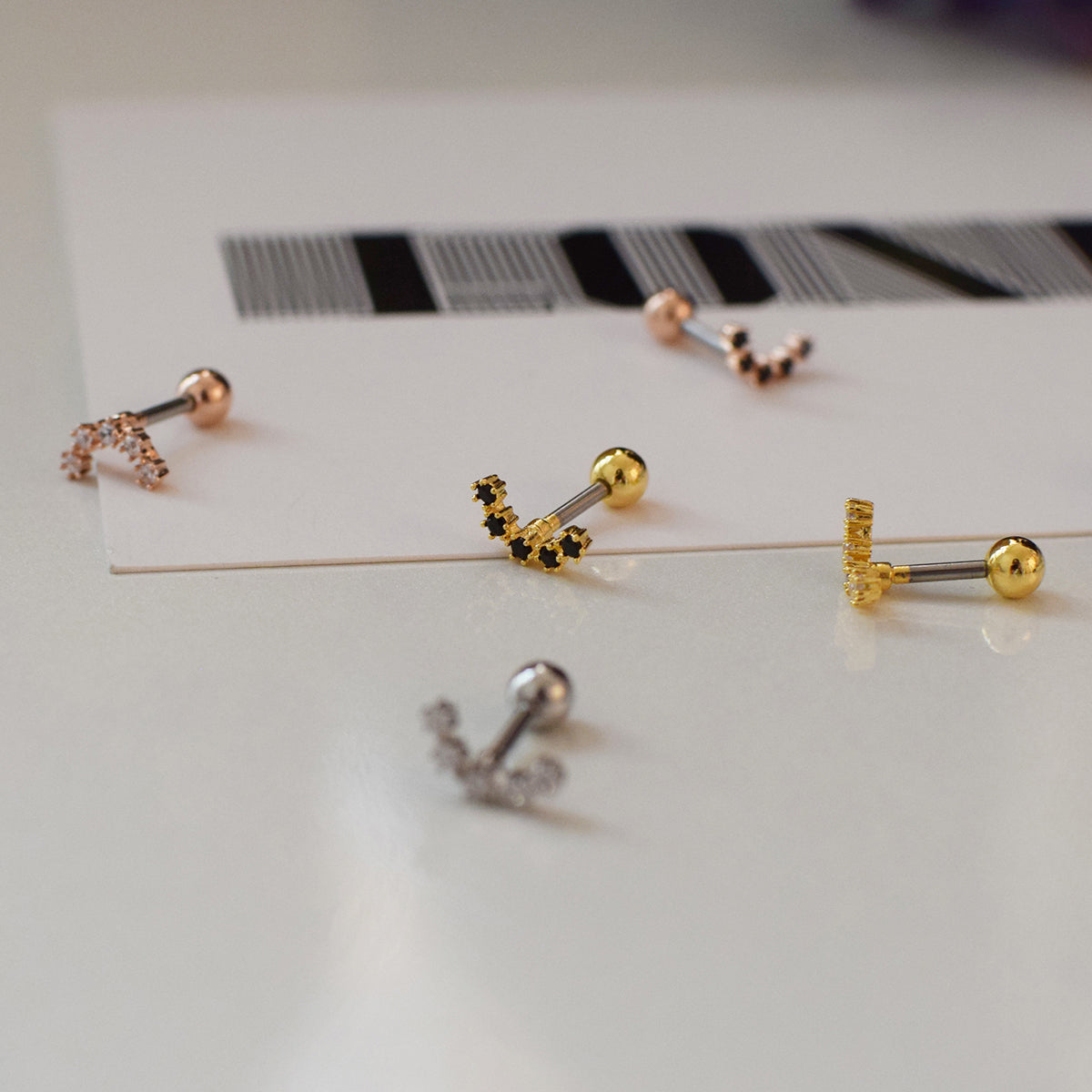 [サージカル]キュービック 星座ライン カーブ バーベルピアス (6Color) 16G ボディピアス キャッチ