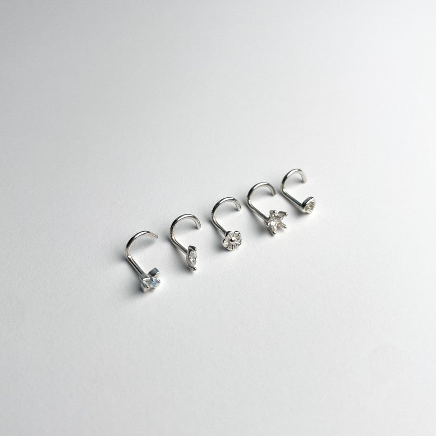 เจาะจมูกใส 20G วัสดุซิลิโคนอ่อนนุ่ม อ่อนโยนต่อรู (2 แบบ) 