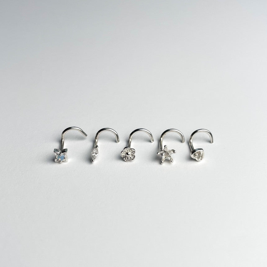 เจาะจมูกใส 20G วัสดุซิลิโคนอ่อนนุ่ม อ่อนโยนต่อรู (2 แบบ) 