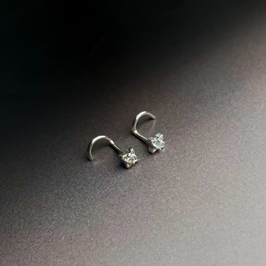 เจาะจมูกใส 20G วัสดุซิลิโคนอ่อนนุ่ม อ่อนโยนต่อรู (2 แบบ) 