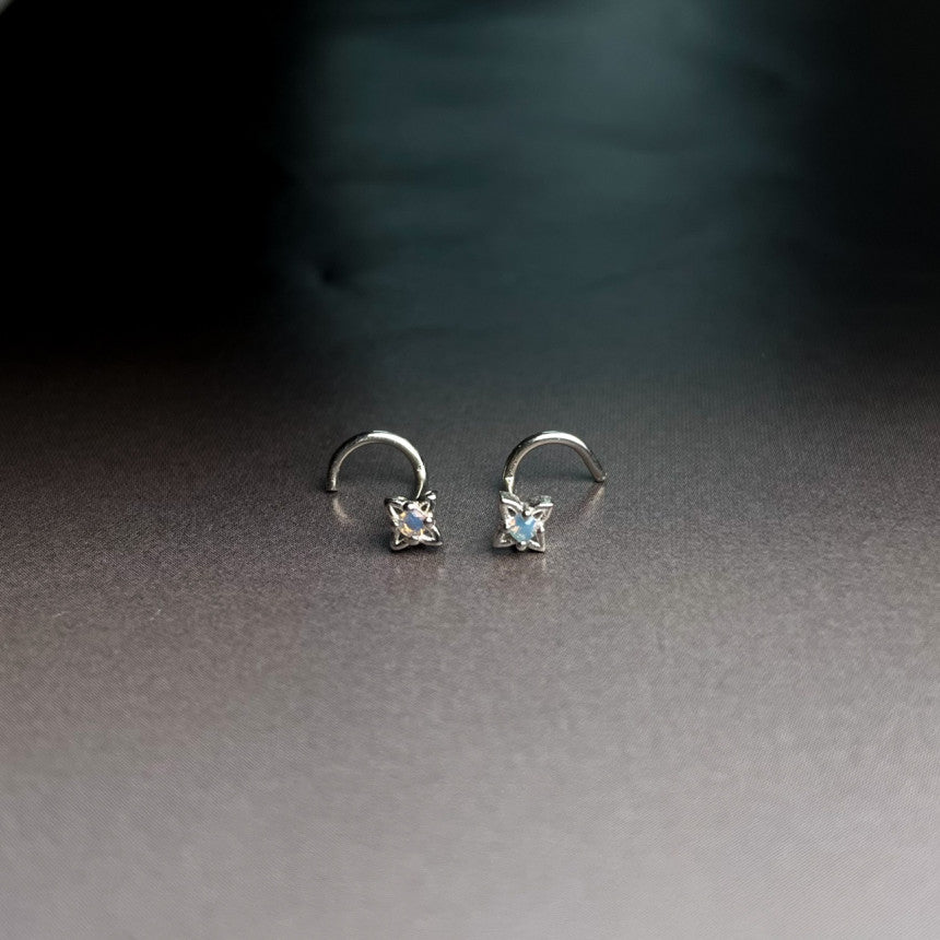 เจาะจมูกใส 20G วัสดุซิลิโคนอ่อนนุ่ม อ่อนโยนต่อรู (2 แบบ) 