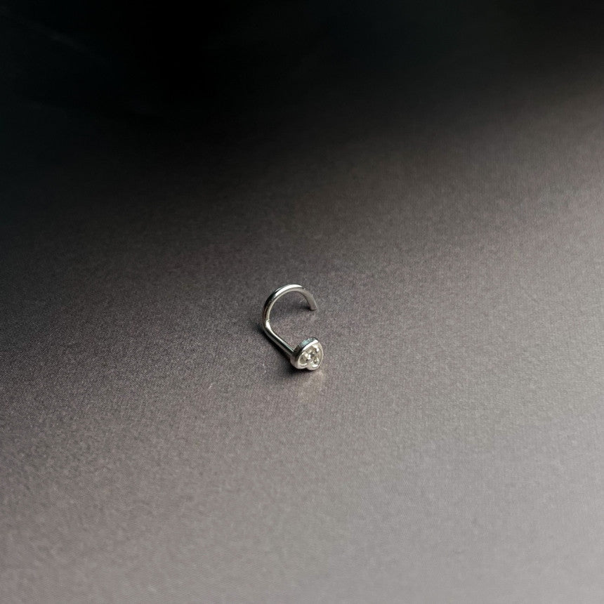 เจาะจมูกใส 20G วัสดุซิลิโคนอ่อนนุ่ม อ่อนโยนต่อรู (2 แบบ) 