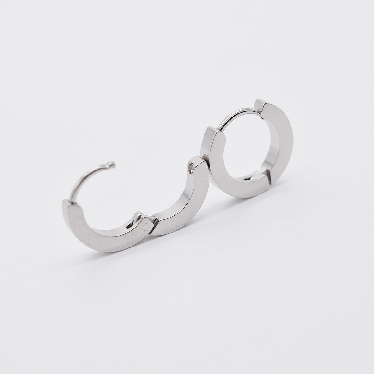 [全サージカル]フラットワンタッチリングピアス ボールドフラット シンプル厚み