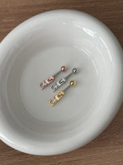 軟骨ピアス 16G ミニ スクエア キュービック バーベルピアス 3color ボディピアス ストレートバーベル 片耳用 ジッパー ファスナー