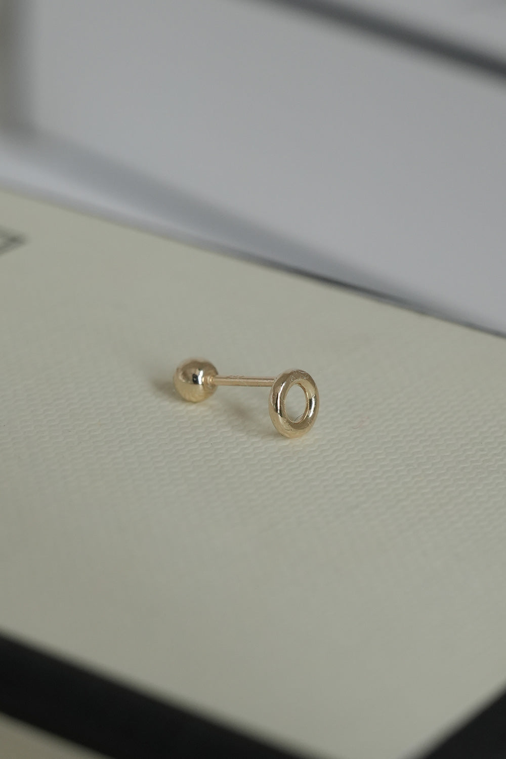 14k circle line piercing 21G