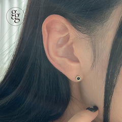 14k black round gold bezel piercing earrings - 4MiLi (フォーミリ)