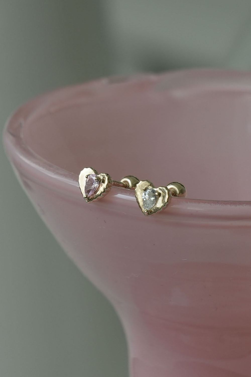 14k heart middle cubic piercing 21G