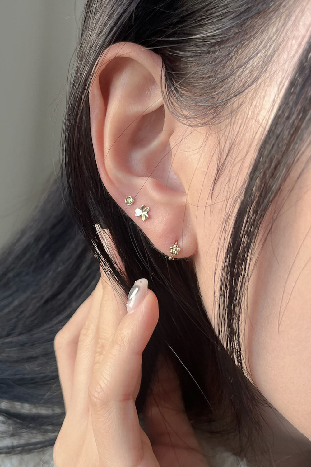 14k leaf cubic piercing 21G