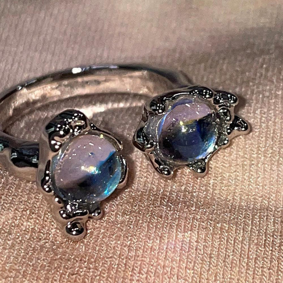 箱無しSale‼️ Moon Shine Ring 新品未使用　サイズ54 Carving Rainbow Moonstone Ring | AYA KIYOSHIMA