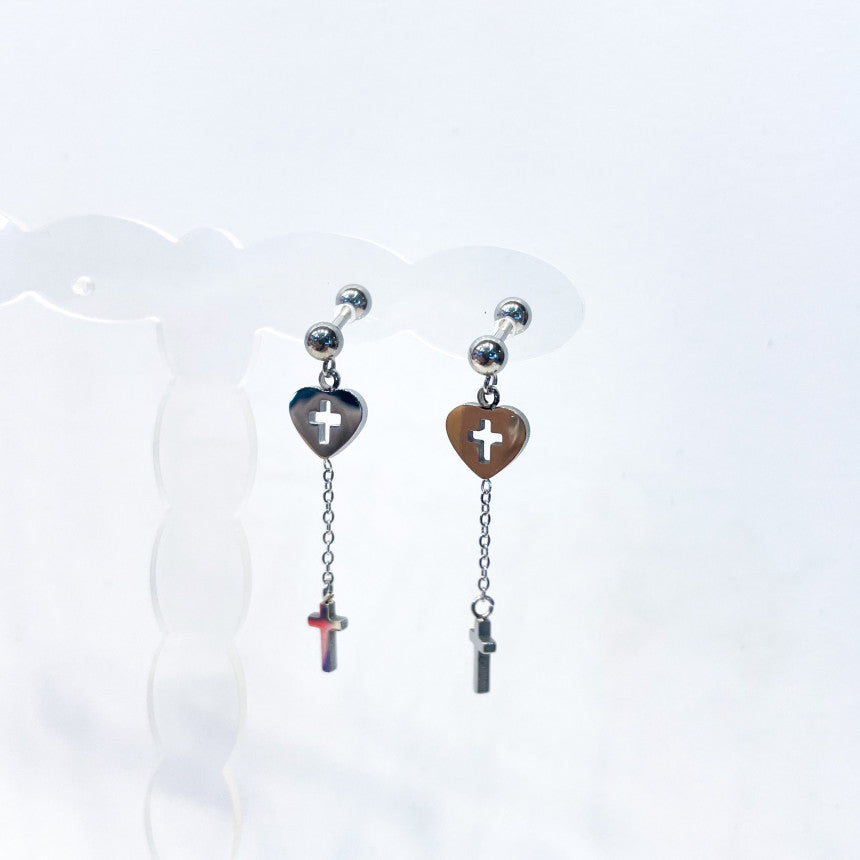 [サージカル]ラブクロス ハート チェーン ピアス クロスモチーフ 16G ボディピアス 軟骨ピアス 片耳用
