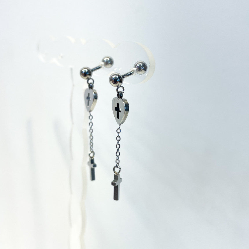 [サージカル]ラブクロス ハート チェーン ピアス クロスモチーフ 16G ボディピアス 軟骨ピアス 片耳用