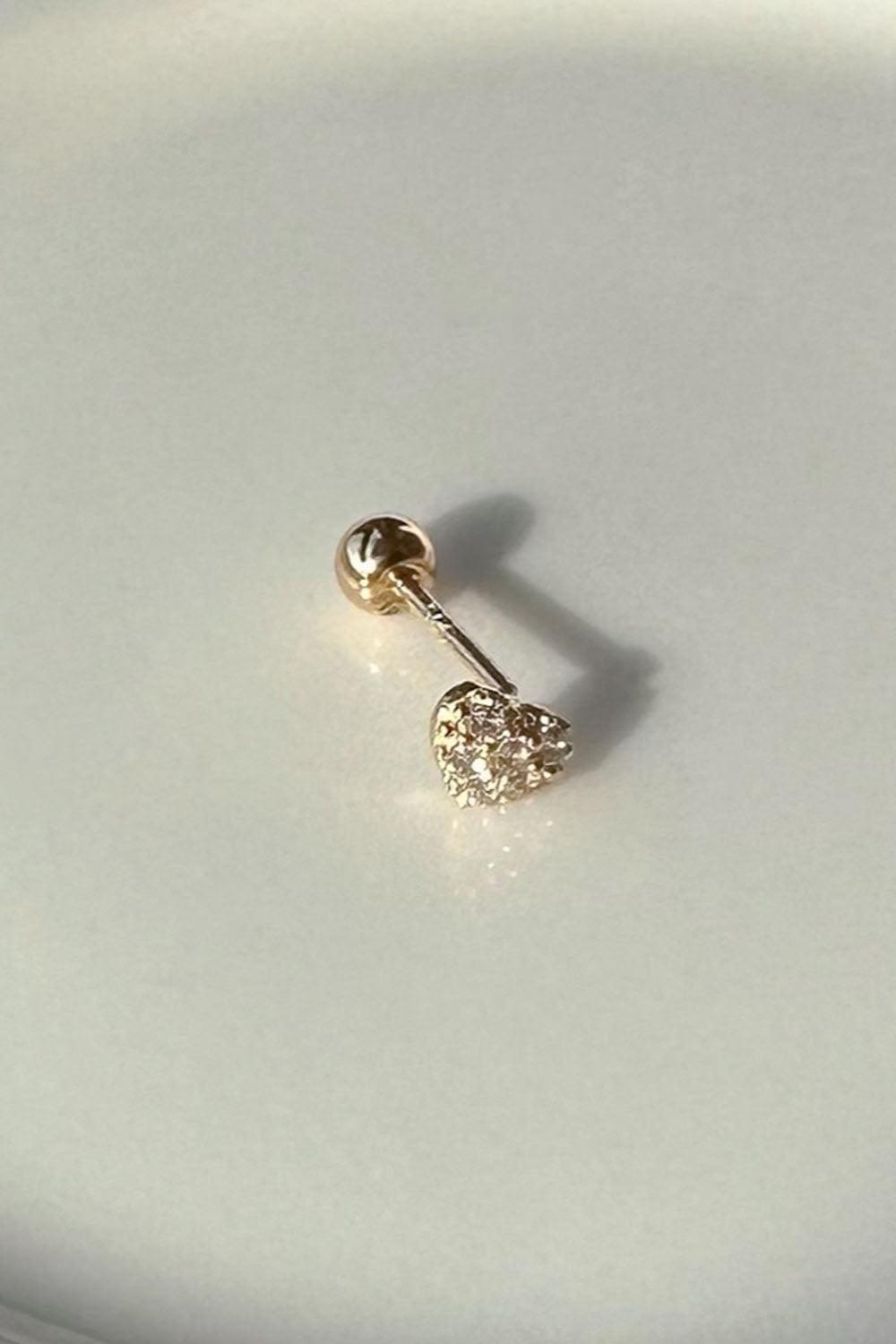 14k plumpy cubic heart piercing 21G - 4MiLi (フォーミリ)