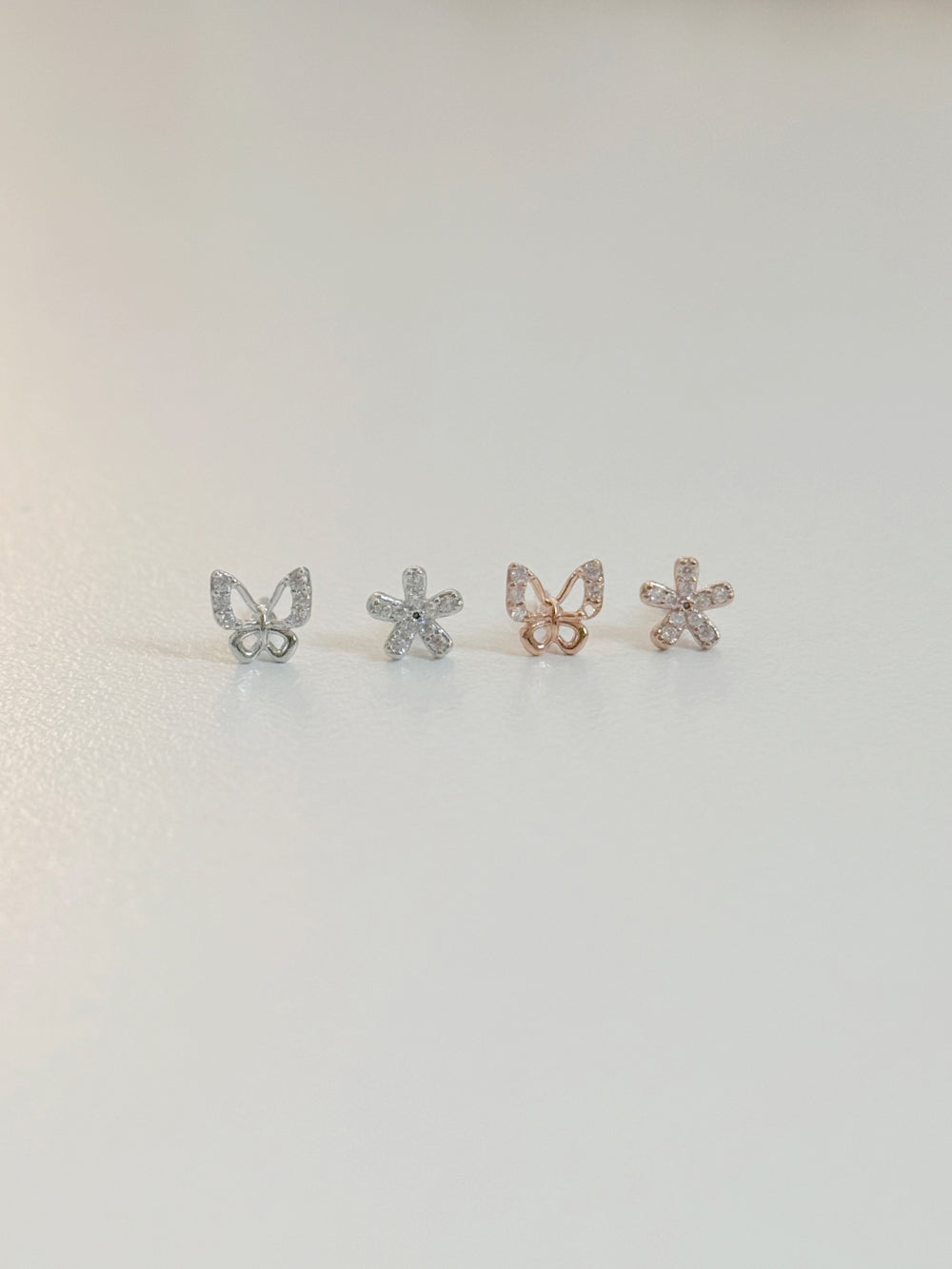 [サージカル]ワルツ バタフライ＆フラワー ピアス / 2タイプ / 2カラー / フラワーキュービック デイリー ポイント 春夏 シンプル