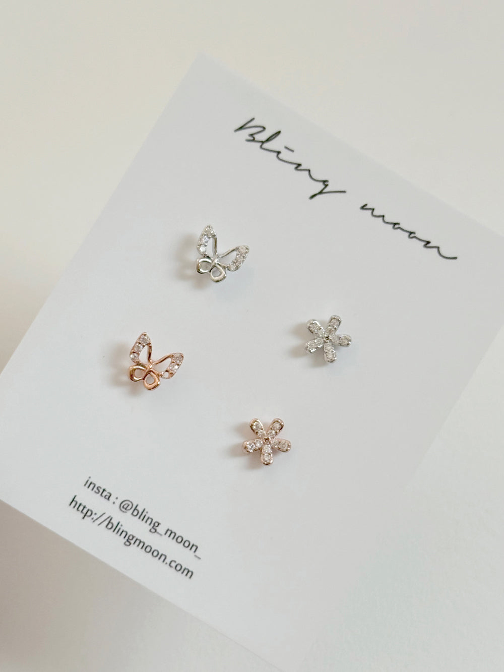 [サージカル]ワルツ バタフライ＆フラワー ピアス / 2タイプ / 2カラー / フラワーキュービック デイリー ポイント 春夏 シンプル