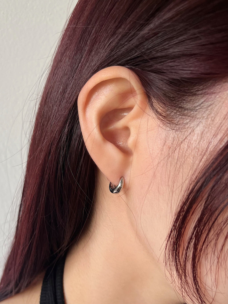 [サージカル]水滴 ワンタッチリング リングピアス (2color) 18G